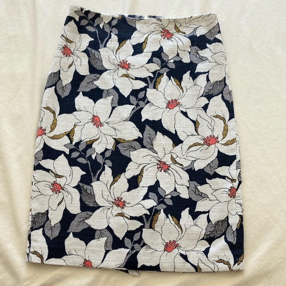 Floral Print Pencil Skirt - Blue and White